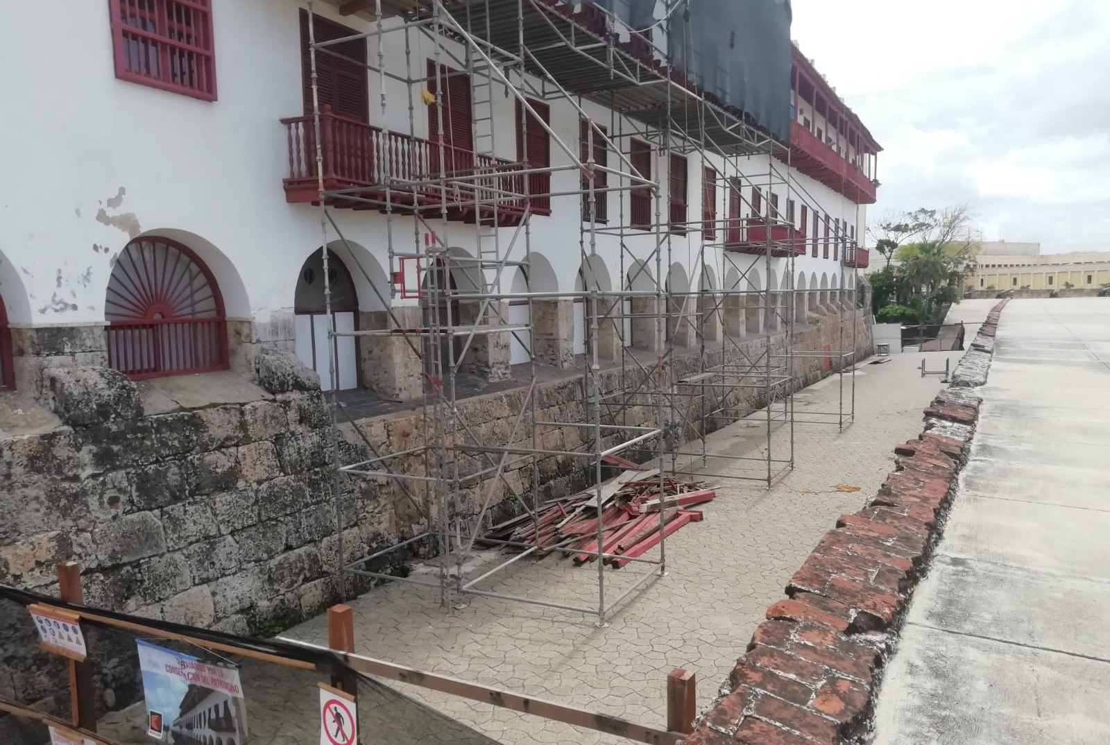 En este momento estás viendo Avanzan obras de conservación del balcón del Santuario de San Pedro Claver