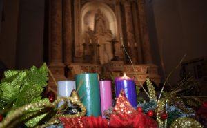 Lee más sobre el artículo Adquiere tus velas de adviento con la Parroquia San Pedro Claver